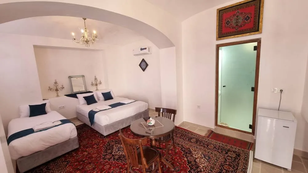 اقامتگاه سنتی صباغیان کاشان