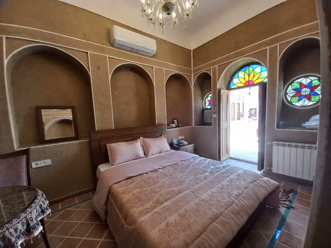 اقامتگاه سنتی هزار و یک شب چهار باغ اصفهان