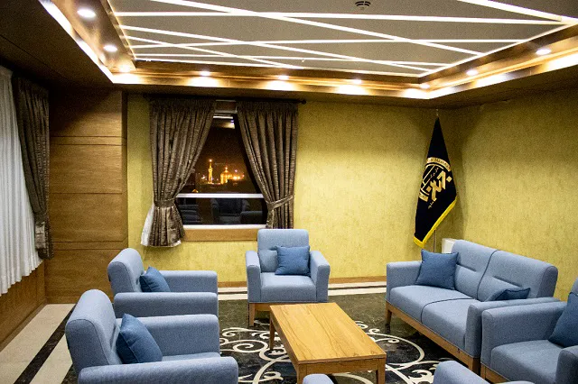 نشیمن هتل بزرگ جهان با مبلمان آبی