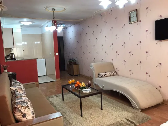 نشیمن هتل وندیک با مبل و تخت یکنفره