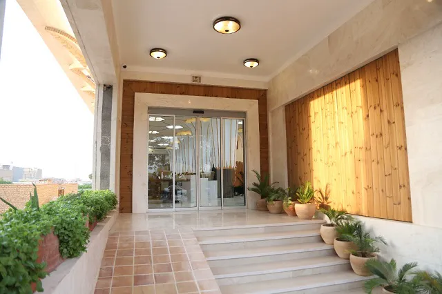 هتل هتل مهربد فیروزه میبد
