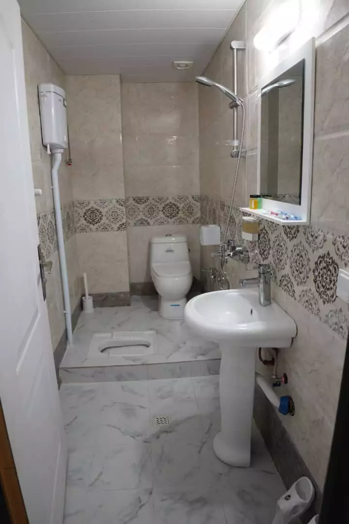 سرویس بهداشتی و دوش هتل جهان