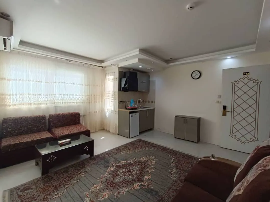 نشیمن و آشپزخانه سوئیت هتل یزدان