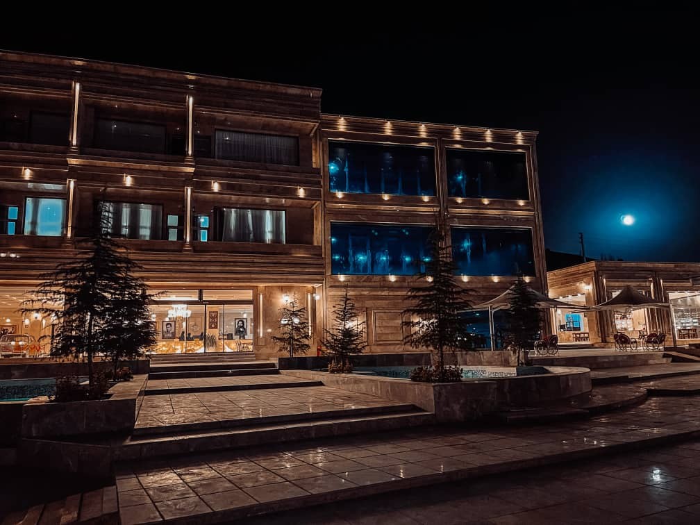 قصر یازده