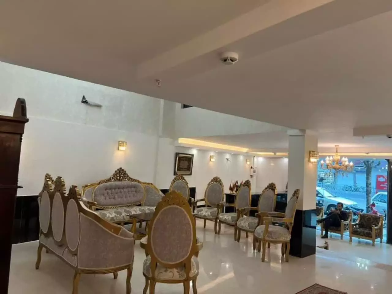مبلمان کلاسیک سالن پذیرایی هتل بستان