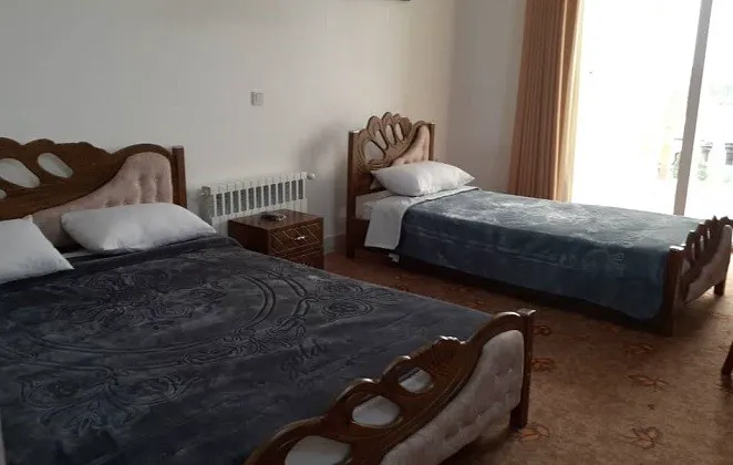 اتاق هتل اسپهبدان با دو تخت یکنفره