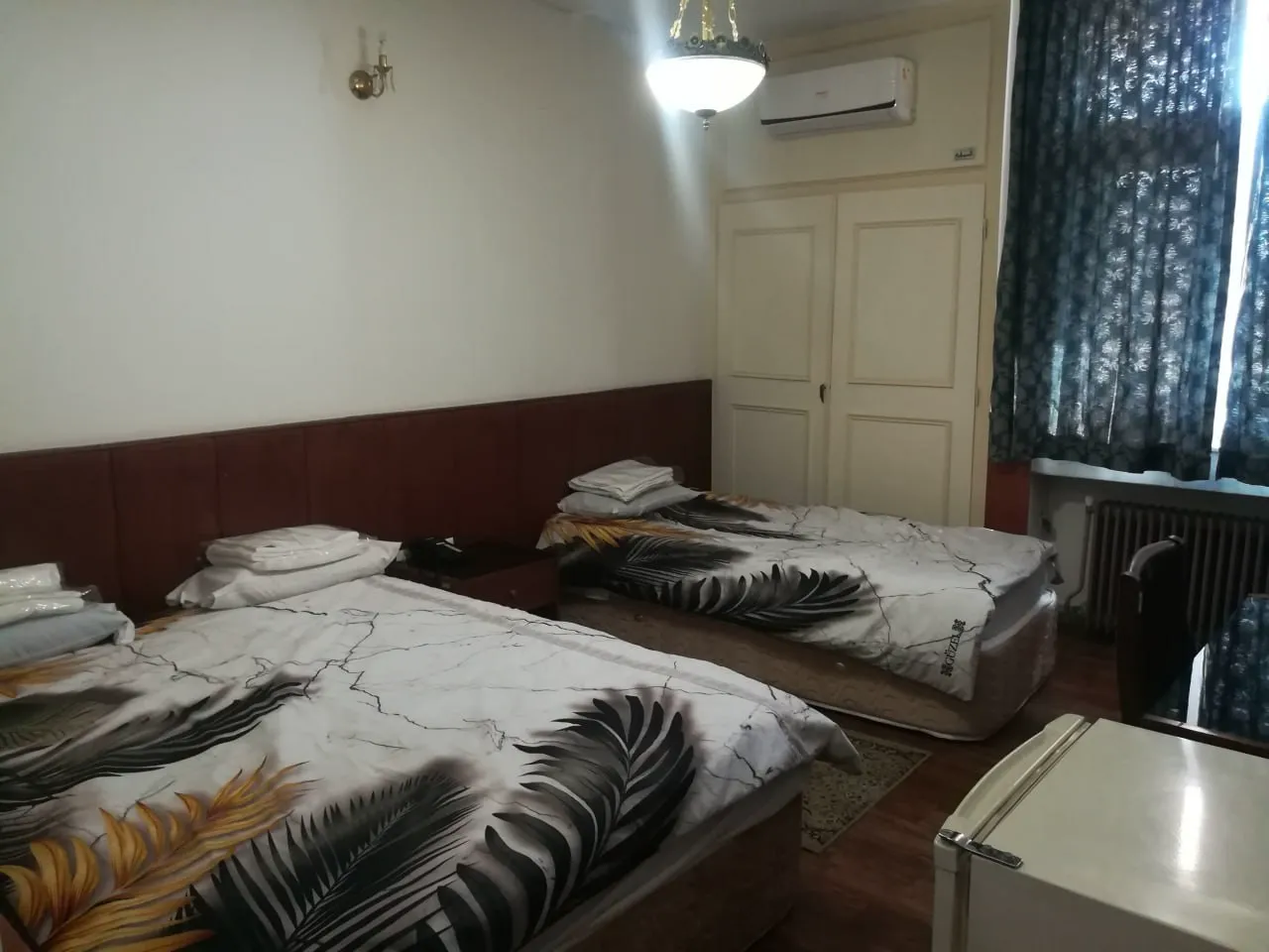 اتاق هتل آسیا با دو تخت یکنفره