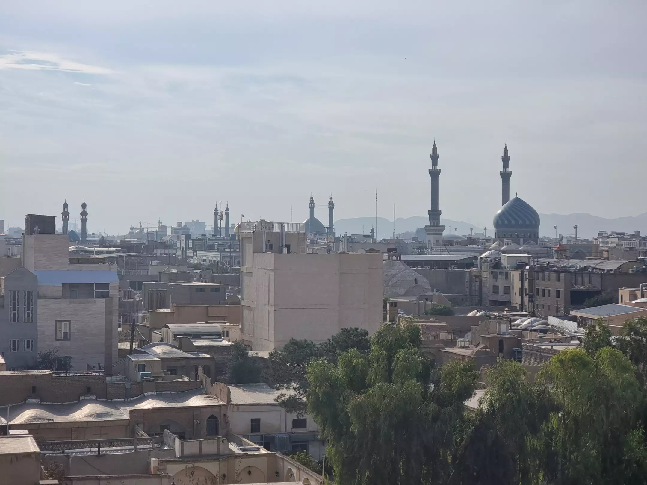 نمای شهر و گنبد حرم از هتل فاطیما