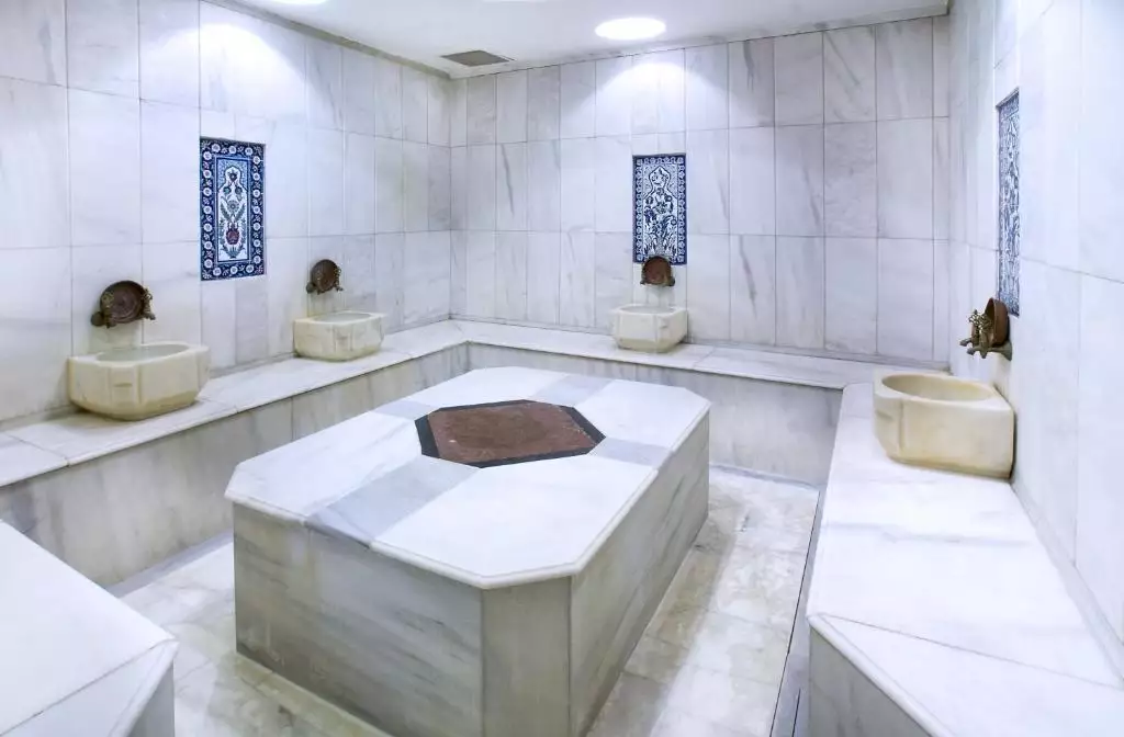 حمام سنتی سنگی هتل گلدن ایج
