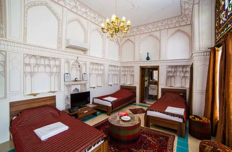 سوئیت پنج تخته رویال قاجاری (خوابخانه)