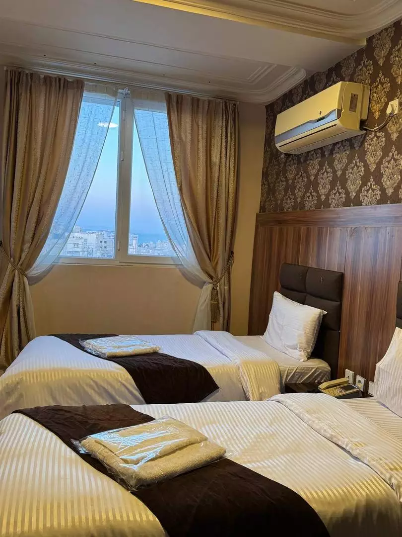 اتاق دوخوابه با پنجره رو به دریا در الوند 2 درگهان
