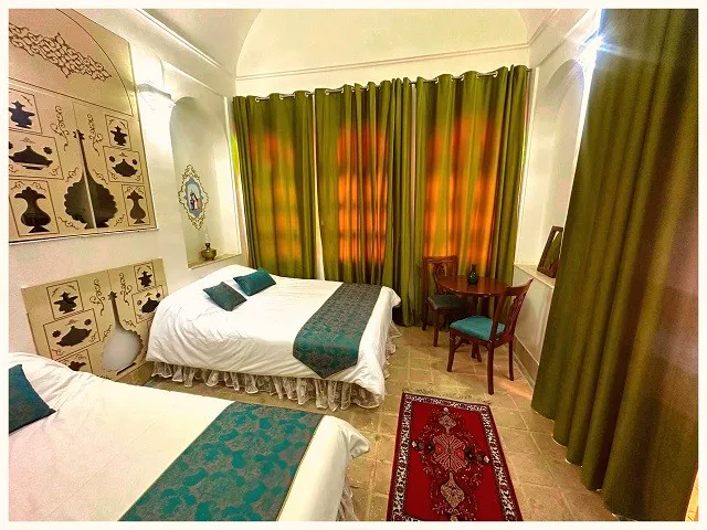 اقامتگاه سنتی عمارت قجری ابرکوه