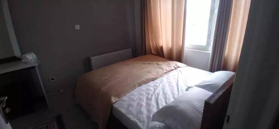 اتاق خواب هیرکانی با تخت دونفره