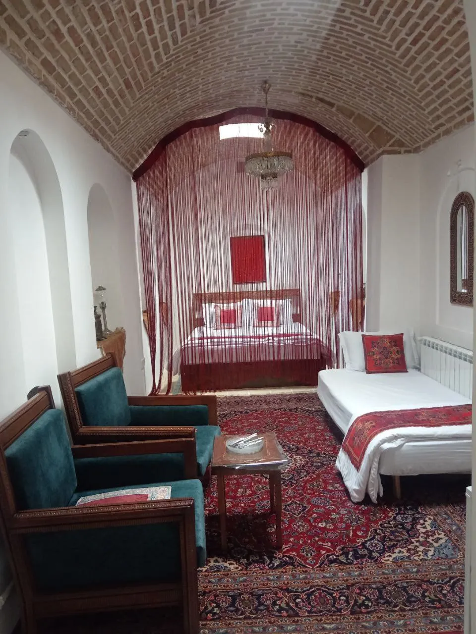 اتاق سه تخته عقیق