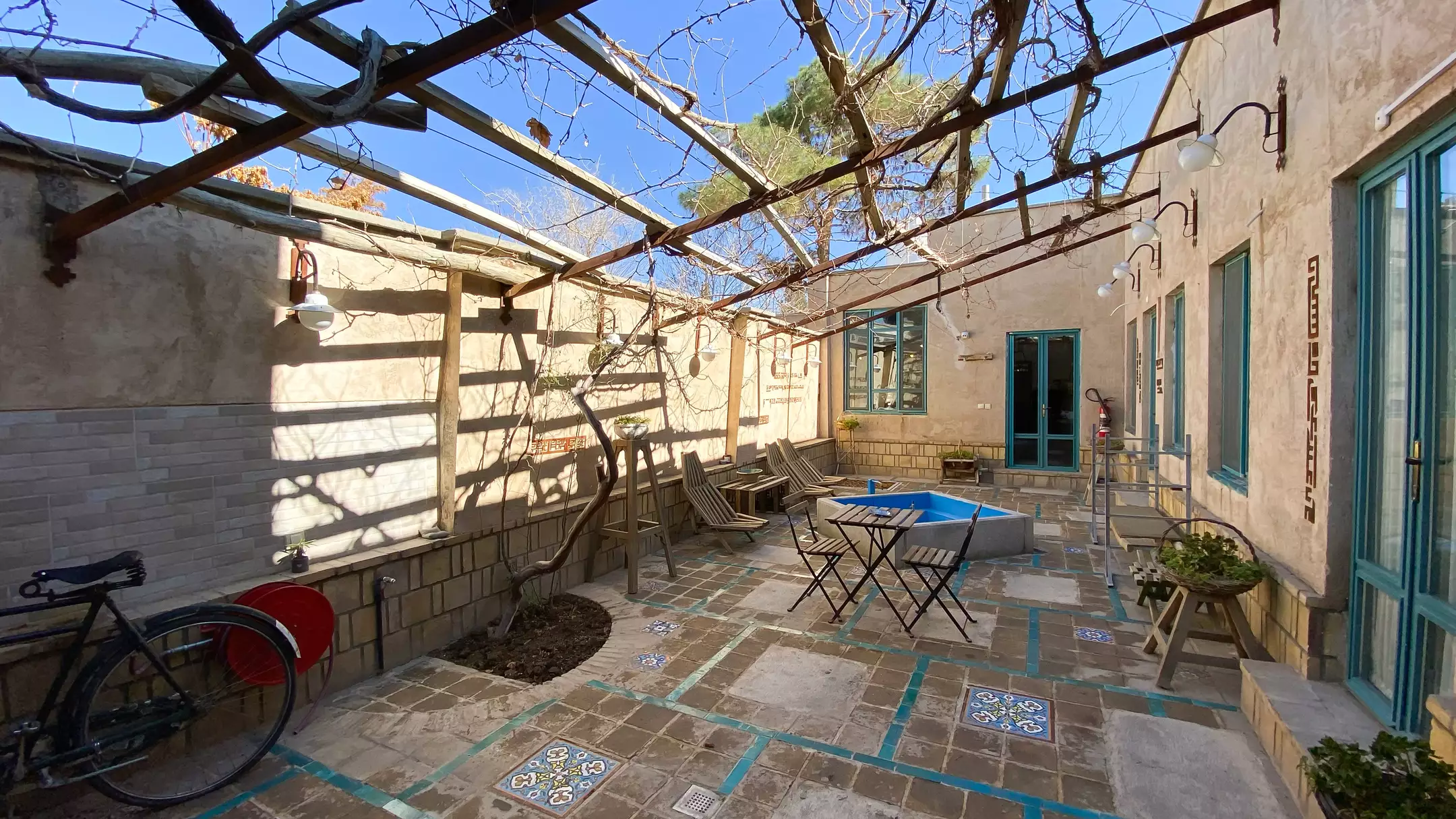 منزل یزدان