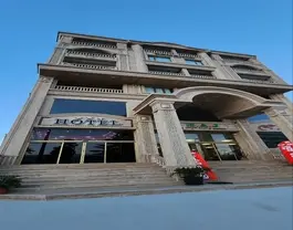 ساحلی دینا