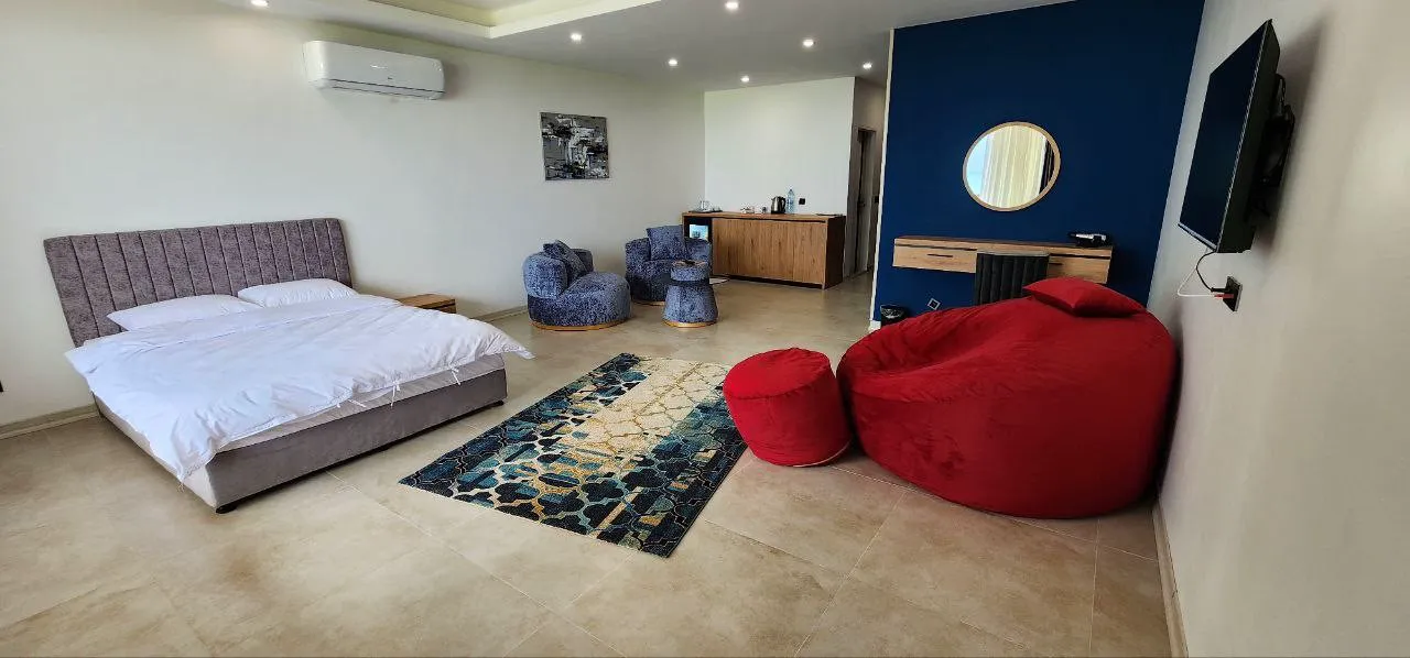 هتل ساحلی دینا تنکابن