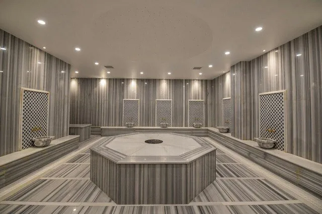 حمام سنتی با حوض هشتضلعی هتل توریست توس