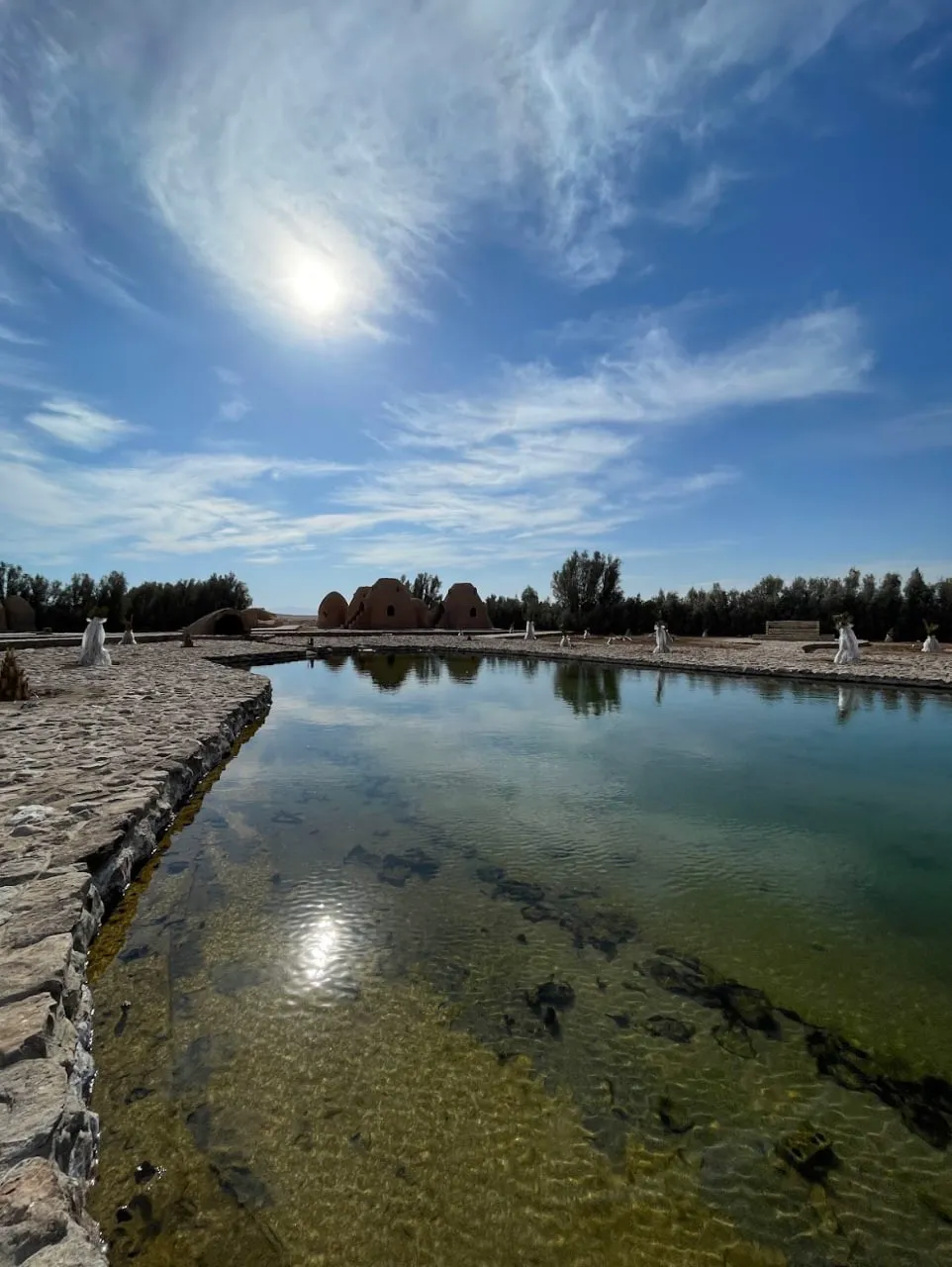 حوض آب و آسمان آفتابی مشجری انارک