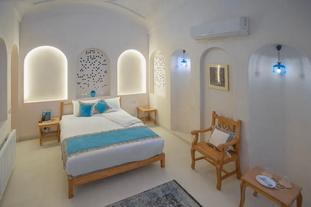 اقامتگاه سنتی رزاس کاشان