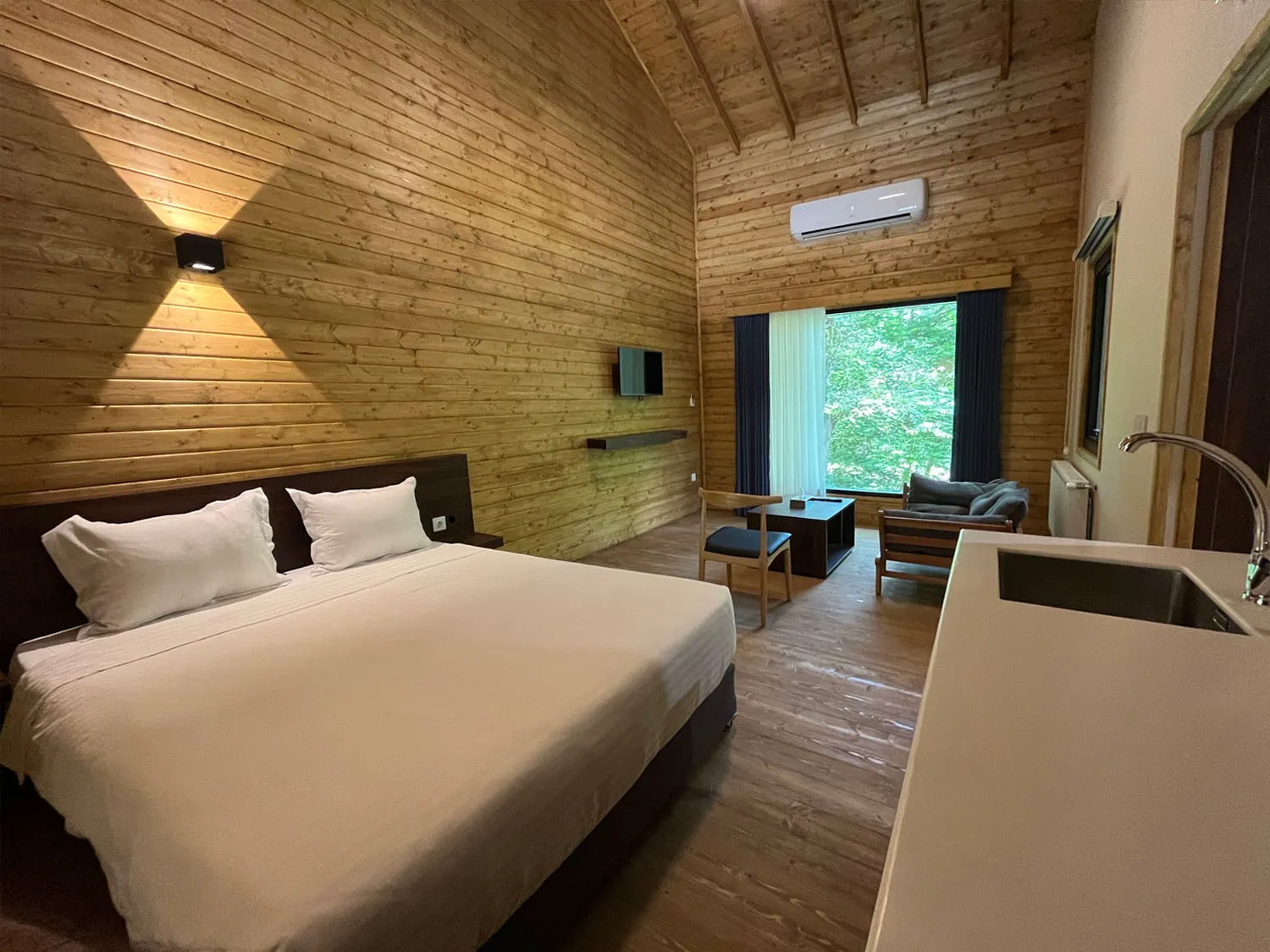 مجتمع مسکونی جنگلی میزبان سوادکوه