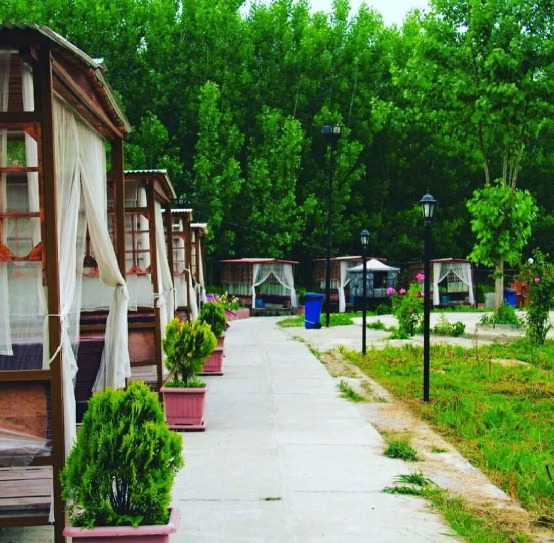 مجتمع مسکونی مهرگان صومعه سرا