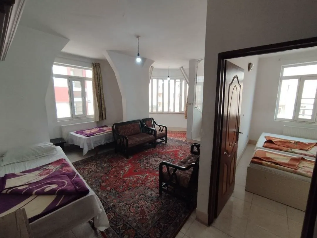 خانه مسافر آناهیتا2 سرعین