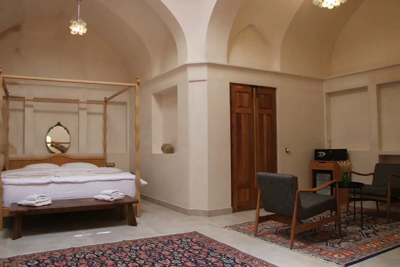 اقامتگاه سنتی عمارت بالابان کاشان