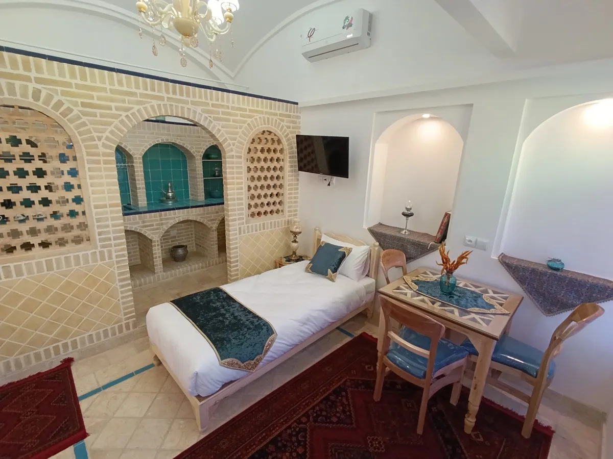 اقامتگاه سنتی عمارت شمسه آران و بیدگل