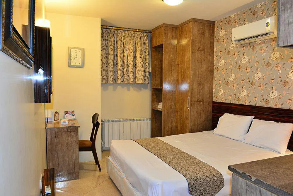 هتل آپارتمان آدینه مشهد
