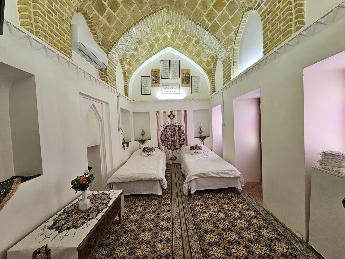اتاق دو تخته عمارت حاکم با سقف آجری