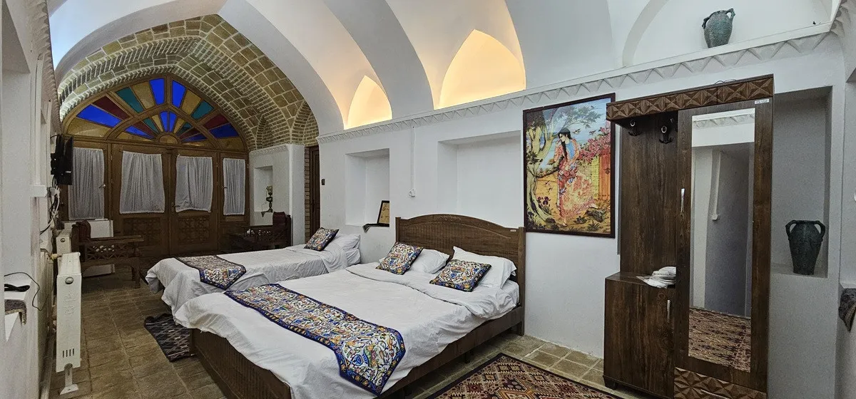 مجتمع گردشگری عمارت حاکم ساوه