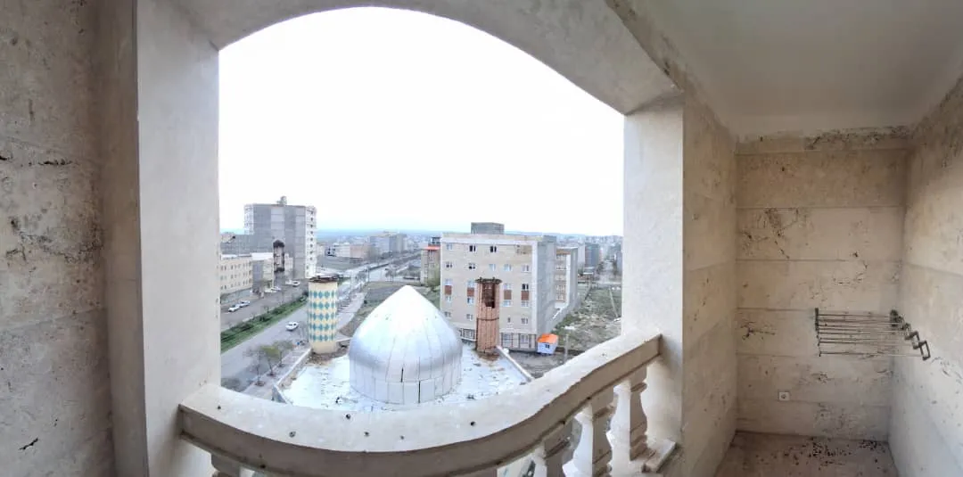 نمای شهر و گنبد از بالکن هتل جواهر