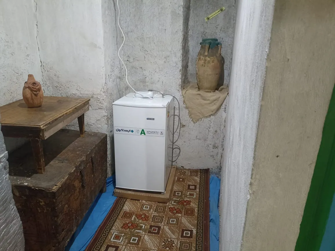 آبگرمکن دیواری در فضای سنتی سرای کربلایی فریدون