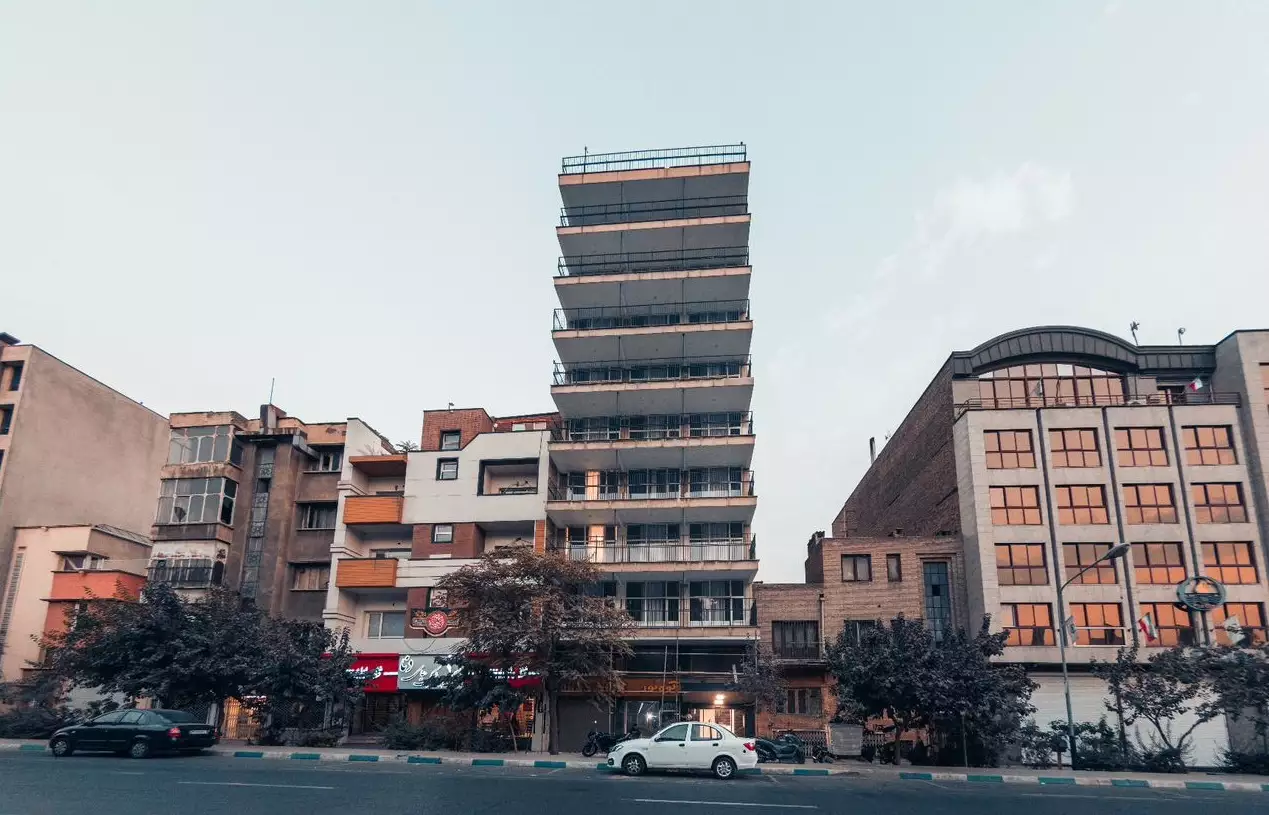 نمای بیرونی ساختمان هتل ویانا