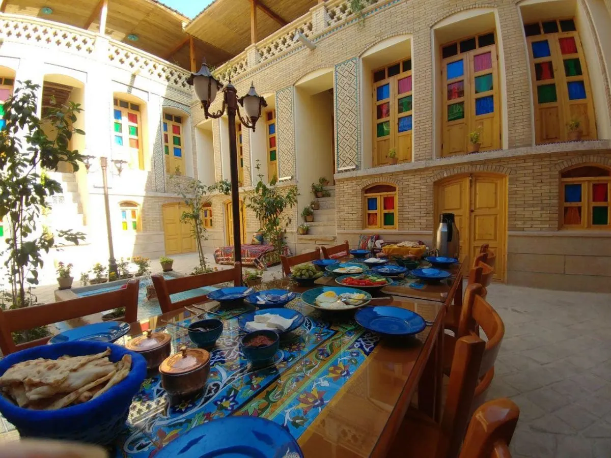 مراکز اکوتوریسم سرای همایونی شیراز