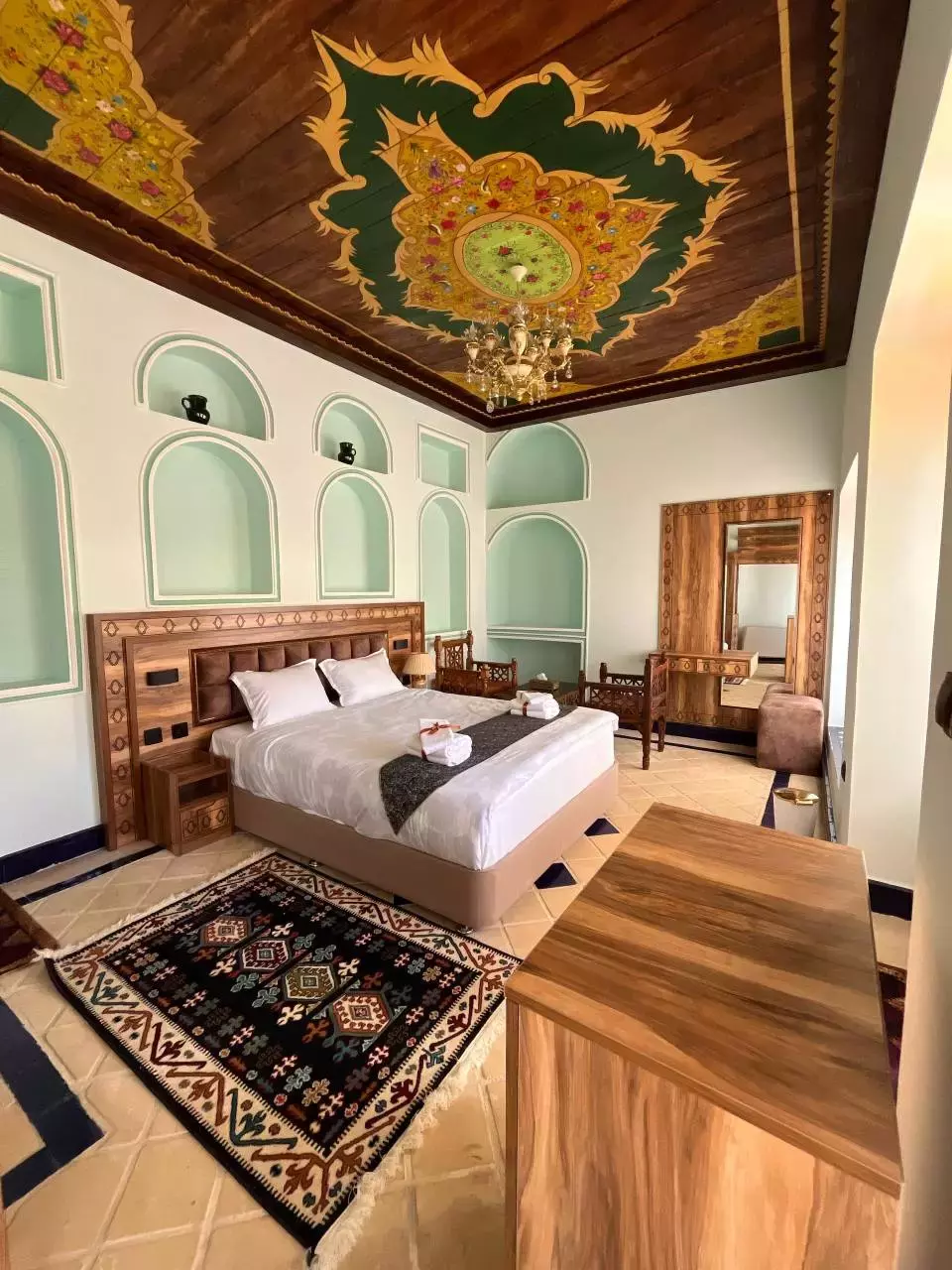 ممتاز آناهید