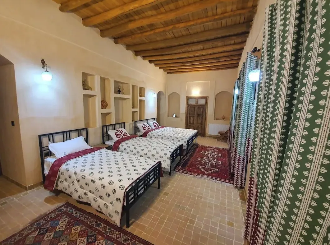 اقامتگاه سنتی خانه ساتی زنجان