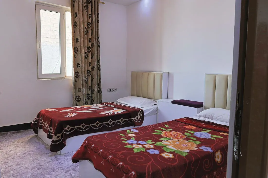 سوئیت دوخوابه چهار تخته 90 متری
