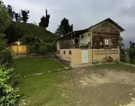 نمای بیرونی اقامتگاه روستایی ترو