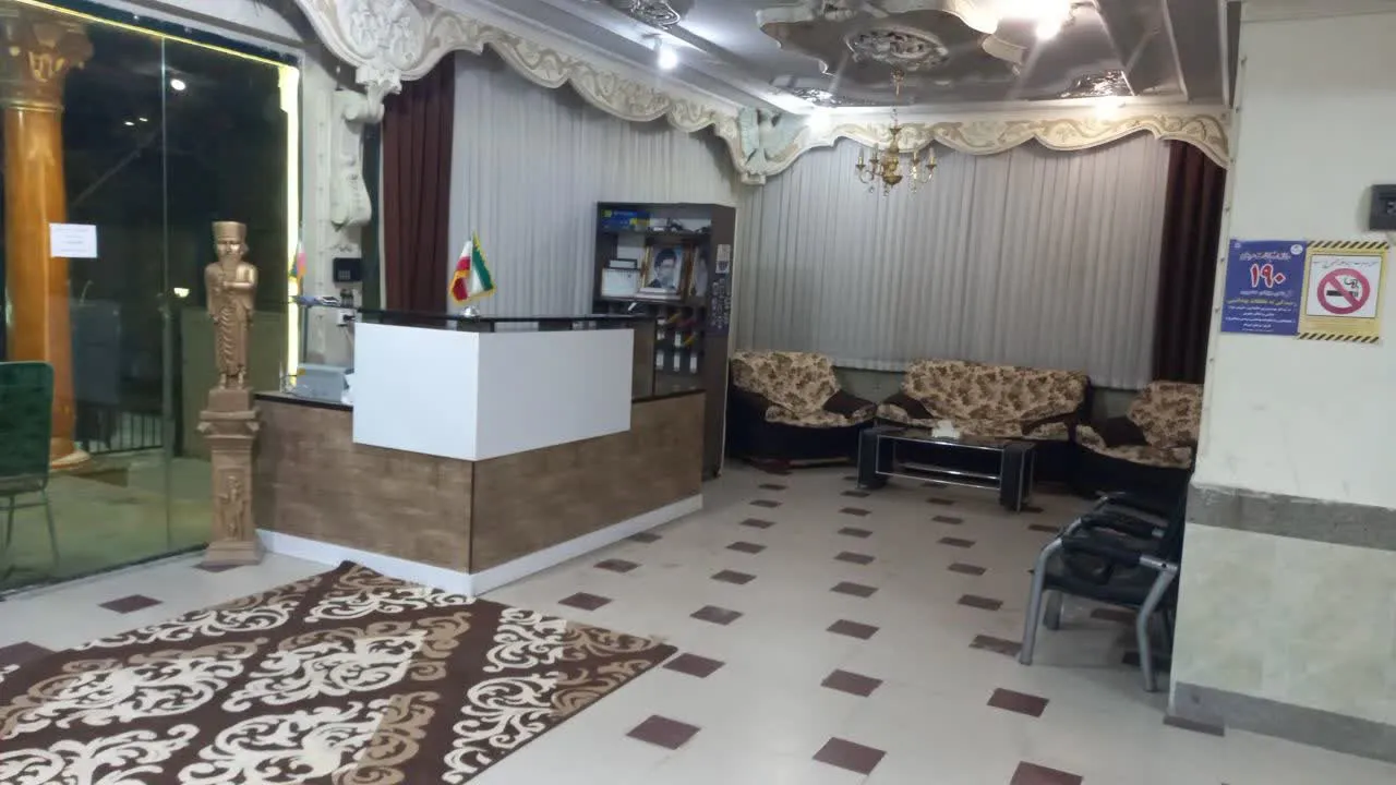 پذیرش و مبلمان لابی هتل لاله الوند