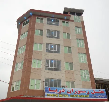 نمای بیرونی ساختمان هتل دریا