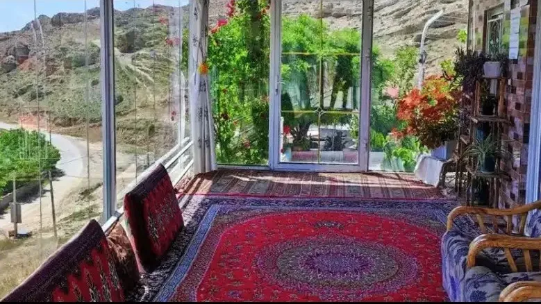 سوئیت دو نفره تراس شیشه ای (کف خواب)
