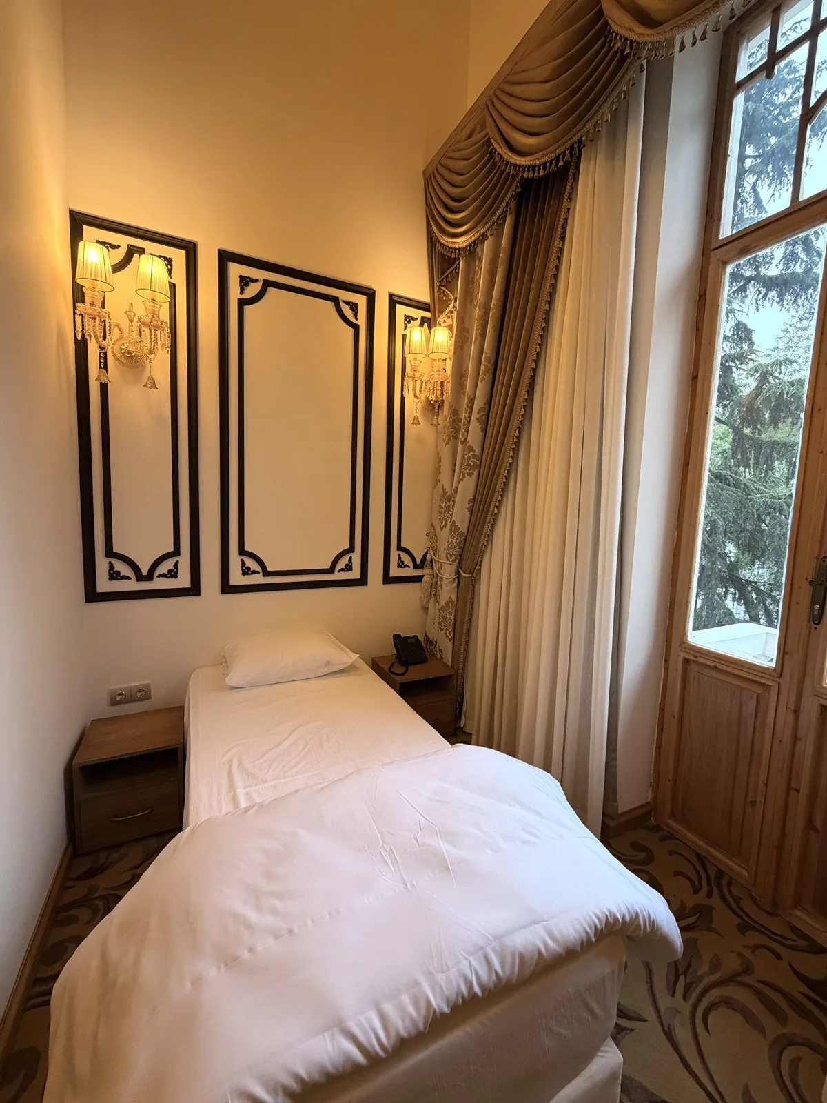 اتاق یک تخته