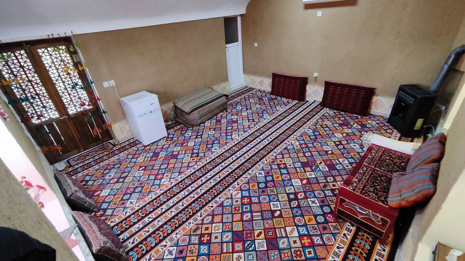 سوئیت یک خوابه شش نفره (کفخواب)