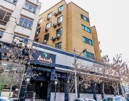 نمای بیرونی ساختمان هتل آفریقا