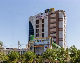 دیپلمات
