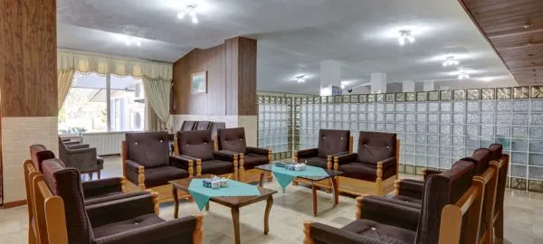 مبلمان نشیمن در سالن جهانگردی