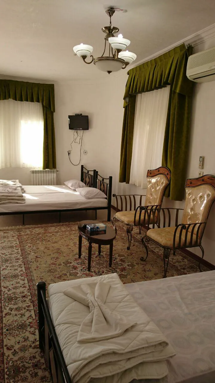 هتل نارنجستان طبس