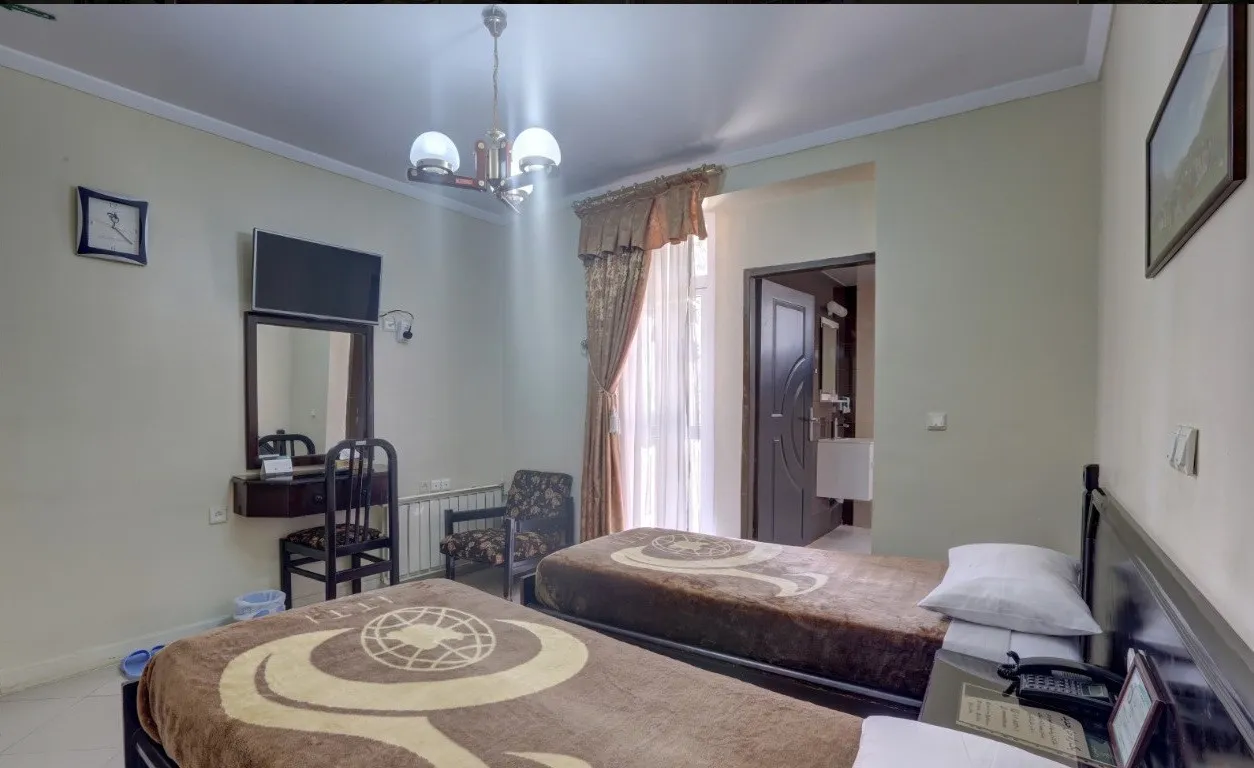هتل جهانگردی فیروزآباد